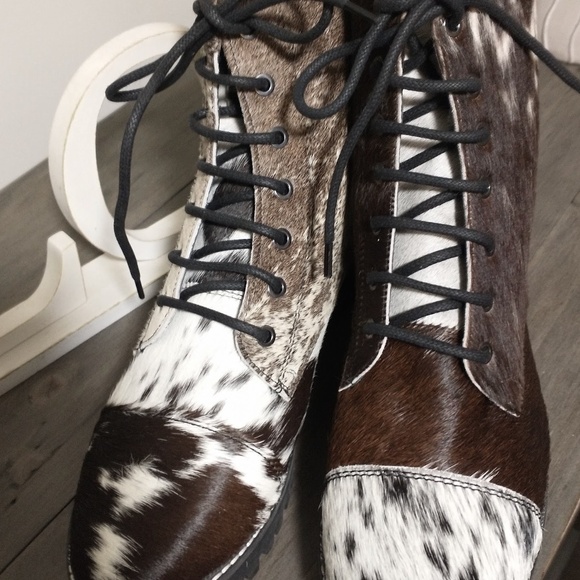 Myra Boots - Picture 2 of 8